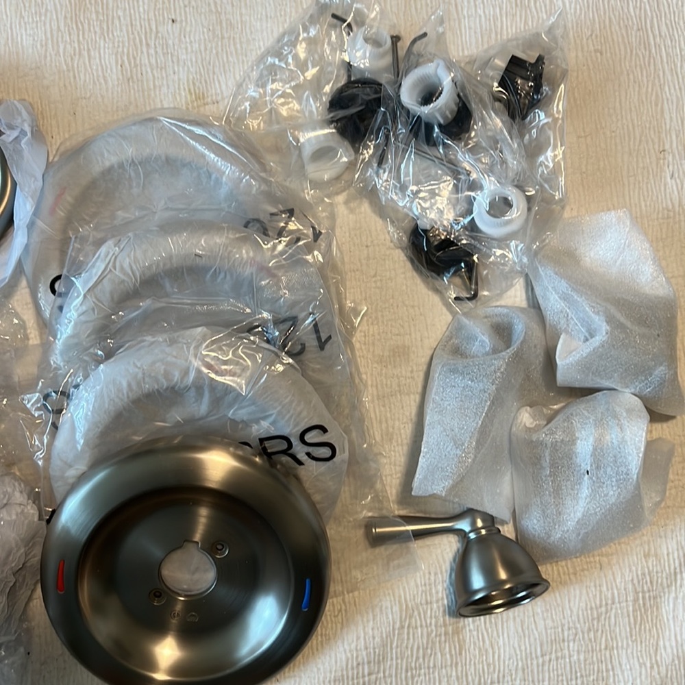 MOEN Brushed Nickel Shower Set- Banbury 82912SRN - Picture 5 of 14